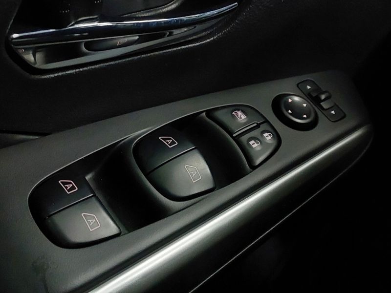 Nissan KICKS PLAY 1.6 16V FLEXSTART ADVANCE PLUS XTRONIC 2025/2025 BETIOLO NOVOS E SEMINOVOS LAJEADO / Carros no Vale