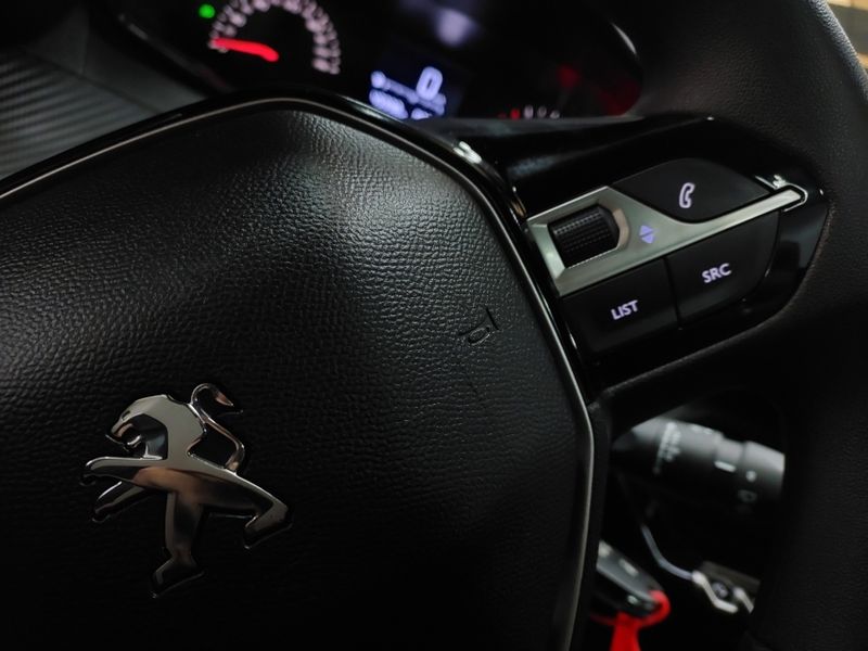 Peugeot 208 1.0 FIREFLY FLEX STYLE MANUAL 2023/2024 BETIOLO NOVOS E SEMINOVOS LAJEADO / Carros no Vale