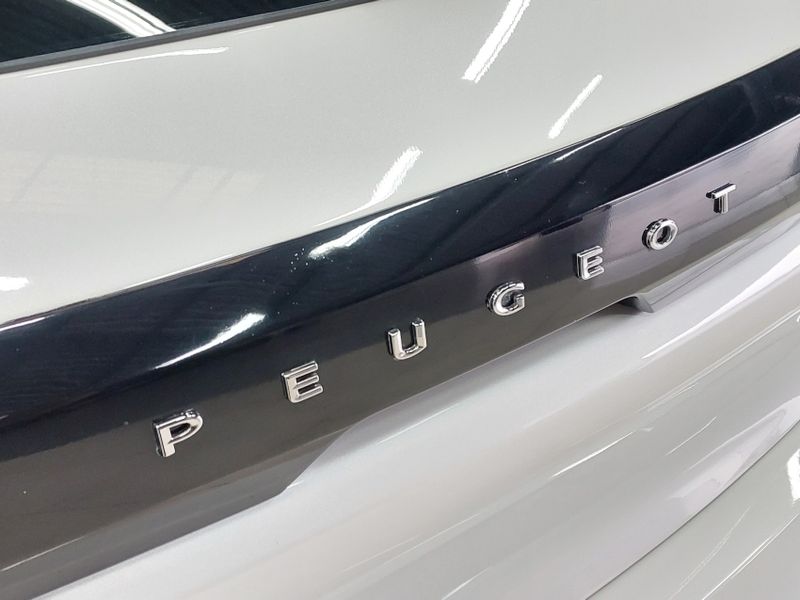 Peugeot 208 1.0 FIREFLY FLEX STYLE MANUAL 2023/2024 BETIOLO NOVOS E SEMINOVOS LAJEADO / Carros no Vale