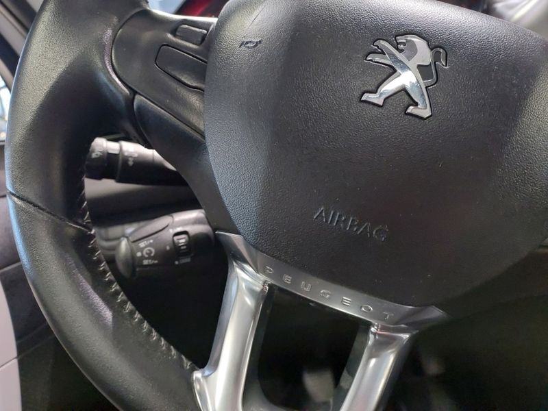 Peugeot 208 1.2 ALLURE 12V FLEX 4P MANUAL 2017/2017 BETIOLO NOVOS E SEMINOVOS LAJEADO / Carros no Vale