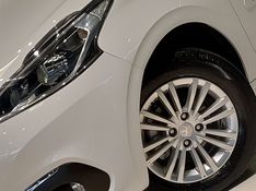 Peugeot 208 1.2 ALLURE 12V FLEX 4P MANUAL 2017/2017 BETIOLO NOVOS E SEMINOVOS LAJEADO / Carros no Vale
