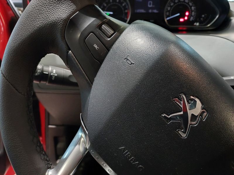 Peugeot 208 1.5 ALLURE 8V FLEX 4P MANUAL 2014/2015 BETIOLO NOVOS E SEMINOVOS LAJEADO / Carros no Vale