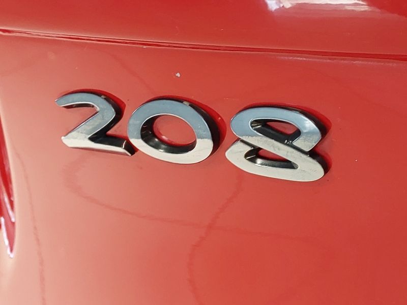 Peugeot 208 1.5 ALLURE 8V FLEX 4P MANUAL 2014/2015 BETIOLO NOVOS E SEMINOVOS LAJEADO / Carros no Vale
