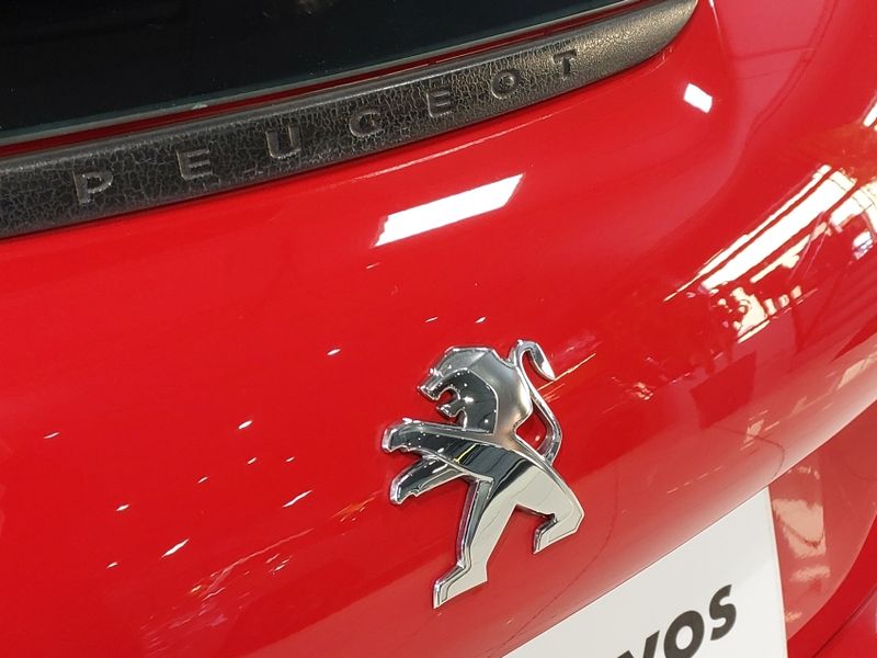 Peugeot 208 1.5 ALLURE 8V FLEX 4P MANUAL 2014/2015 BETIOLO NOVOS E SEMINOVOS LAJEADO / Carros no Vale