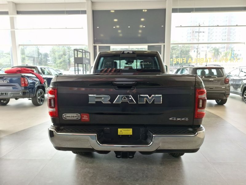 Ram 3500 6.7 I6 TURBO DIESEL LIMITED LONGHORN CD 4X4 AUTOMÁTICO 2024/2024 BETIOLO NOVOS E SEMINOVOS LAJEADO / Carros no Vale