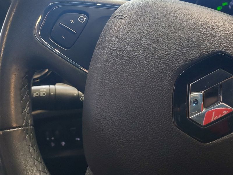 Renault CAPTUR 1.6 16V SCE FLEX LIFE X-TRONIC 2020/2021 BETIOLO NOVOS E SEMINOVOS LAJEADO / Carros no Vale