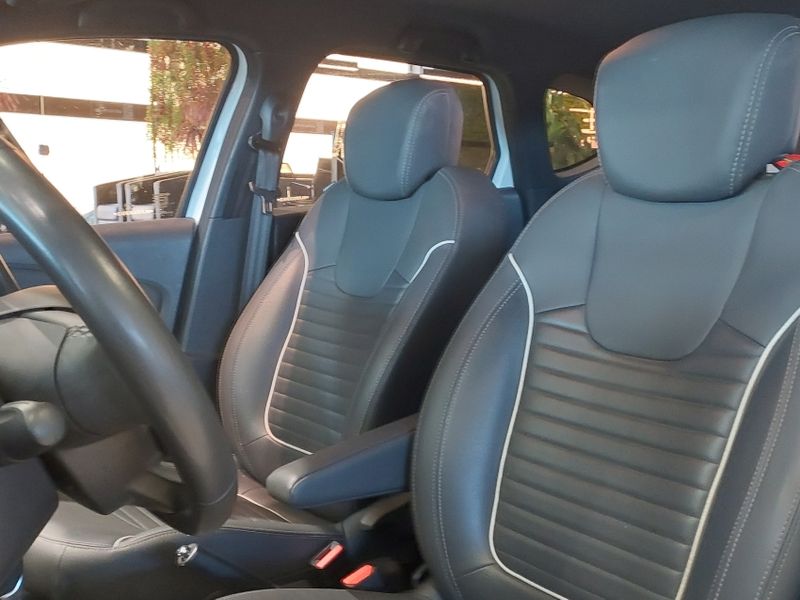 Renault CAPTUR 1.6 16V SCE FLEX LIFE X-TRONIC 2020/2021 BETIOLO NOVOS E SEMINOVOS LAJEADO / Carros no Vale