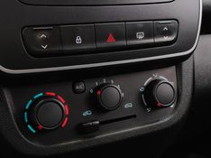 Renault KWID 1.0 12V SCE FLEX ZEN MANUAL 2021/2022 BETIOLO NOVOS E SEMINOVOS LAJEADO / Carros no Vale