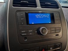 Renault KWID 1.0 12V SCE FLEX ZEN MANUAL 2021/2022 BETIOLO NOVOS E SEMINOVOS LAJEADO / Carros no Vale