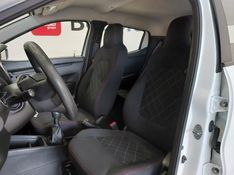 Renault KWID 1.0 12V SCE FLEX ZEN MANUAL 2021/2022 BETIOLO NOVOS E SEMINOVOS LAJEADO / Carros no Vale
