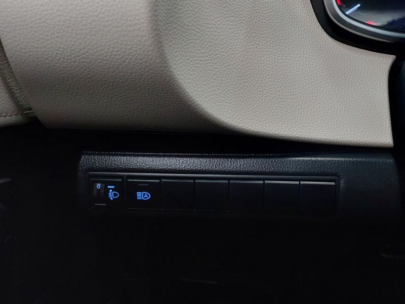 Toyota COROLLA 1.8 VVT-I HYBRID FLEX ALTIS PREMIUM CVT 2021/2022 BETIOLO NOVOS E SEMINOVOS LAJEADO / Carros no Vale