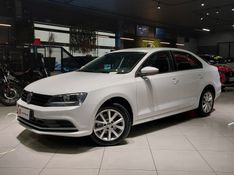 Volkswagen JETTA 2.0 TRENDLINE FLEX 4P TIPTRONIC 2015/2016 BETIOLO NOVOS E SEMINOVOS LAJEADO / Carros no Vale