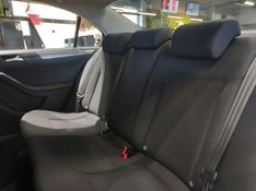 Volkswagen JETTA 2.0 TRENDLINE FLEX 4P TIPTRONIC 2015/2016 BETIOLO NOVOS E SEMINOVOS LAJEADO / Carros no Vale