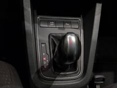 Volkswagen JETTA 2.0 TRENDLINE FLEX 4P TIPTRONIC 2015/2016 BETIOLO NOVOS E SEMINOVOS LAJEADO / Carros no Vale