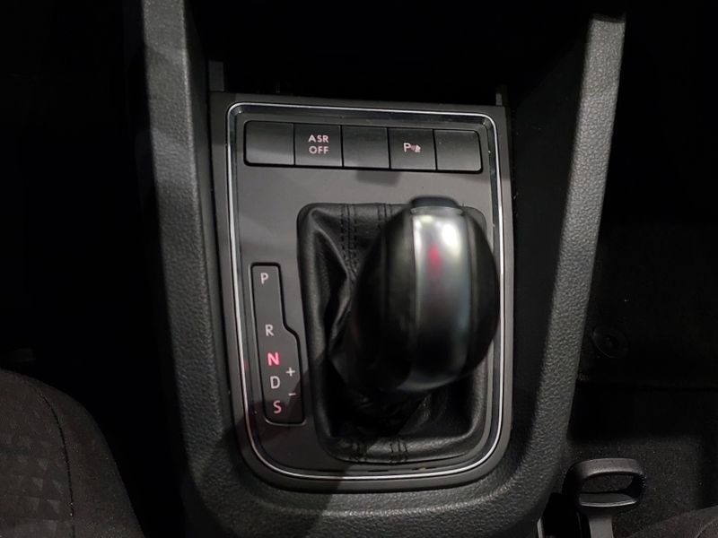 Volkswagen JETTA 2.0 TRENDLINE FLEX 4P TIPTRONIC 2015/2016 BETIOLO NOVOS E SEMINOVOS LAJEADO / Carros no Vale