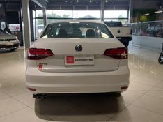 Volkswagen JETTA 2.0 TRENDLINE FLEX 4P TIPTRONIC 2015/2016 BETIOLO NOVOS E SEMINOVOS LAJEADO / Carros no Vale