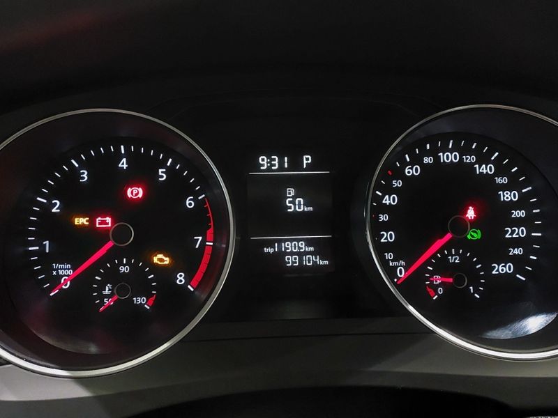 Volkswagen JETTA 2.0 TRENDLINE FLEX 4P TIPTRONIC 2015/2016 BETIOLO NOVOS E SEMINOVOS LAJEADO / Carros no Vale