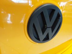 Volkswagen KOMBI 1.4 MI FURGÃO 8V FLEX 3P MANUAL 2005/2006 BETIOLO NOVOS E SEMINOVOS LAJEADO / Carros no Vale