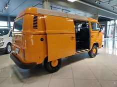 Volkswagen KOMBI 1.4 MI FURGÃO 8V FLEX 3P MANUAL 2005/2006 BETIOLO NOVOS E SEMINOVOS LAJEADO / Carros no Vale