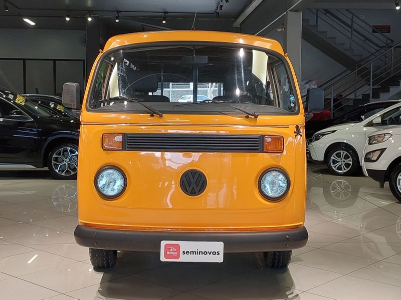 Volkswagen KOMBI 1.4 MI FURGÃO 8V FLEX 3P MANUAL 2005/2006 BETIOLO NOVOS E SEMINOVOS LAJEADO / Carros no Vale