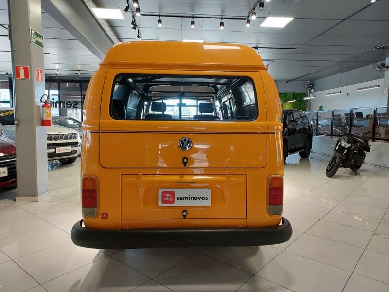 Volkswagen KOMBI 1.4 MI FURGÃO 8V FLEX 3P MANUAL 2005/2006 BETIOLO NOVOS E SEMINOVOS LAJEADO / Carros no Vale