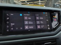 Volkswagen NIVUS 1.0 200 TSI TOTAL FLEX HIGHLINE AUTOMÁTICO 2023/2024 BETIOLO NOVOS E SEMINOVOS LAJEADO / Carros no Vale