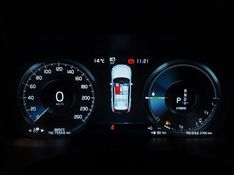 Volvo XC60 2.0 T8 HYBRID R-DESIGN AWD GEARTRONIC 2020/2020 BETIOLO NOVOS E SEMINOVOS LAJEADO / Carros no Vale