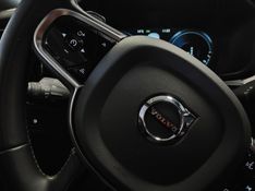 Volvo XC60 2.0 T8 HYBRID R-DESIGN AWD GEARTRONIC 2020/2020 BETIOLO NOVOS E SEMINOVOS LAJEADO / Carros no Vale