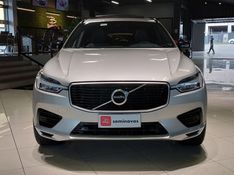Volvo XC60 2.0 T8 HYBRID R-DESIGN AWD GEARTRONIC 2020/2020 BETIOLO NOVOS E SEMINOVOS LAJEADO / Carros no Vale
