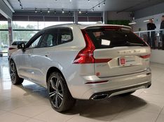 Volvo XC60 2.0 T8 HYBRID R-DESIGN AWD GEARTRONIC 2020/2020 BETIOLO NOVOS E SEMINOVOS LAJEADO / Carros no Vale