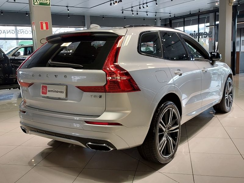 Volvo XC60 2.0 T8 HYBRID R-DESIGN AWD GEARTRONIC 2020/2020 BETIOLO NOVOS E SEMINOVOS LAJEADO / Carros no Vale