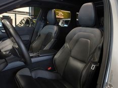 Volvo XC60 2.0 T8 HYBRID R-DESIGN AWD GEARTRONIC 2020/2020 BETIOLO NOVOS E SEMINOVOS LAJEADO / Carros no Vale
