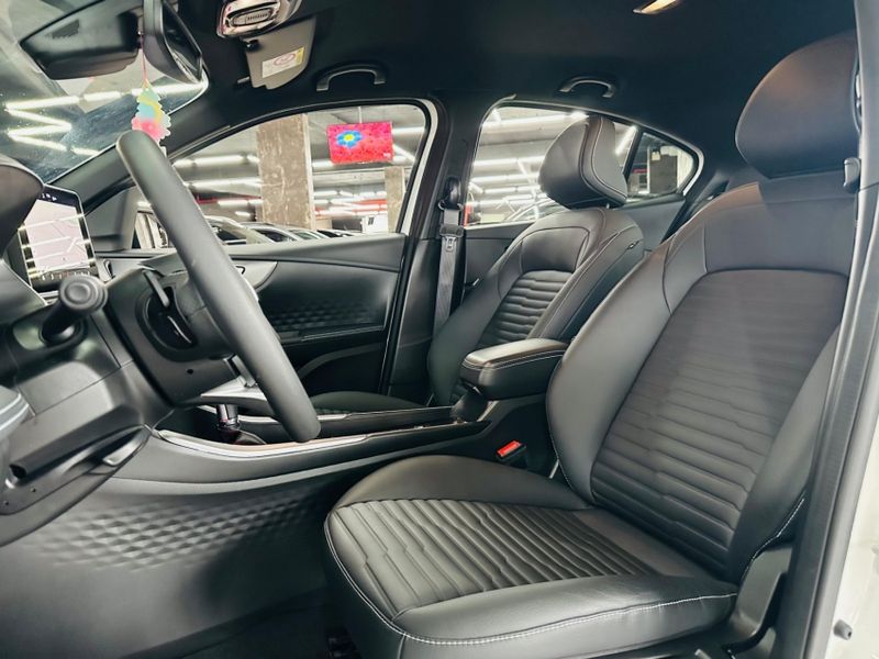 Fiat FASTBACK 1.3 TURBO 270 FLEX LIMITED EDITION AT6 2023/2023 CASTELLAN E TOMAZONI MOTORS CAXIAS DO SUL / Carros no Vale