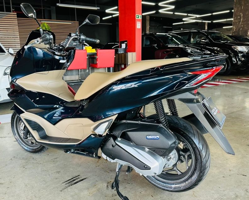 Honda PCX DLX ABS 2025/2025 CASTELLAN E TOMAZONI MOTORS CAXIAS DO SUL / Carros no Vale