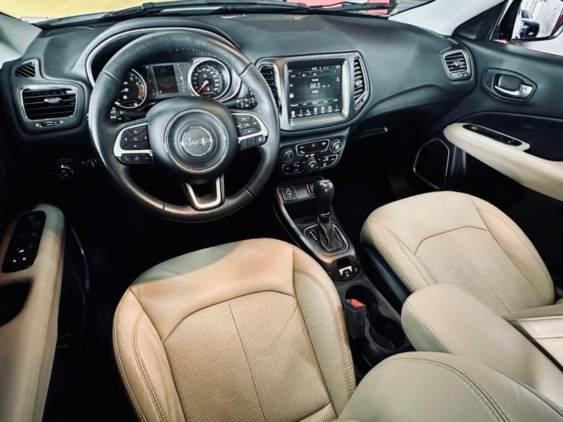 JEEP COMPASS 2.0 16V FLEX LONGITUDE AUTOMÁTICO 2017/2017 CASTELLAN E TOMAZONI MOTORS CAXIAS DO SUL / Carros no Vale