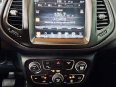 JEEP COMPASS 2.0 16V FLEX LONGITUDE AUTOMÁTICO 2017/2017 CASTELLAN E TOMAZONI MOTORS CAXIAS DO SUL / Carros no Vale