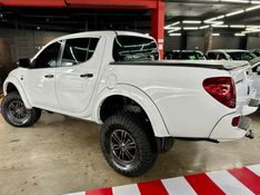 Mitsubishi L200 TRITON 3.2 HPE 4X4 CD 16V TURBO INTERCOOLER DIESEL 4P AUTOMÁTICO 2014/2015 CASTELLAN E TOMAZONI MOTORS CAXIAS DO SUL / Carros no Vale