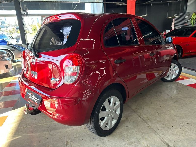 Nissan MARCH 1.6 SV 16V FLEX 4P MANUAL 2011/2012 CASTELLAN E TOMAZONI MOTORS CAXIAS DO SUL / Carros no Vale