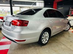 Volkswagen JETTA 2.0 COMFORTLINE FLEX 4P TIPTRONIC 2012/2012 CASTELLAN E TOMAZONI MOTORS CAXIAS DO SUL / Carros no Vale