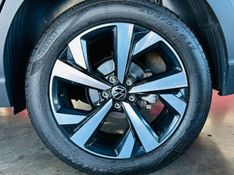 Volkswagen NIVUS 1.0 200 TSI TOTAL FLEX HIGHLINE AUTOMÁTICO 2023/2024 CASTELLAN E TOMAZONI MOTORS CAXIAS DO SUL / Carros no Vale