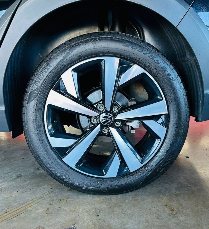 Volkswagen NIVUS 1.0 200 TSI TOTAL FLEX HIGHLINE AUTOMÁTICO 2023/2024 CASTELLAN E TOMAZONI MOTORS CAXIAS DO SUL / Carros no Vale