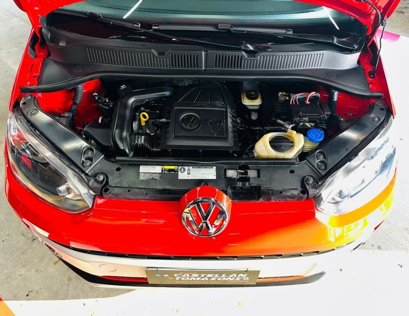Volkswagen UP 1.0 TSI HIGH UP 12V FLEX 4P MANUAL 2016/2016 CASTELLAN E TOMAZONI MOTORS CAXIAS DO SUL / Carros no Vale