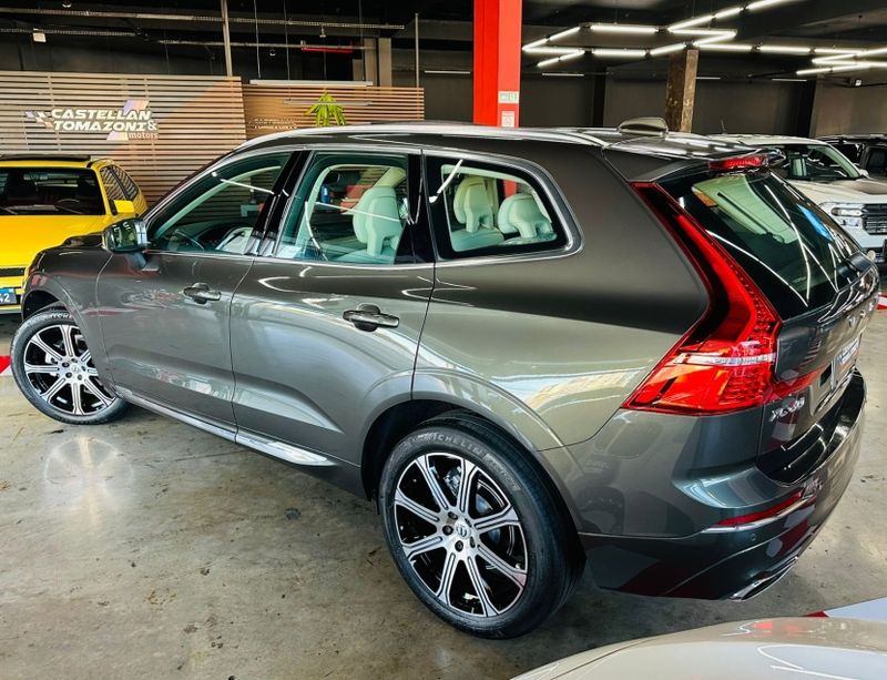 Volvo XC60 2.0 T5 GASOLINA INSCRIPTION AWD GEARTRONIC 2018/2018 CASTELLAN E TOMAZONI MOTORS CAXIAS DO SUL / Carros no Vale
