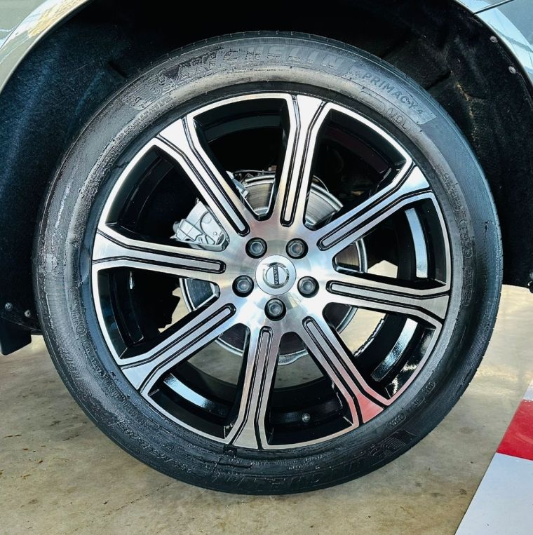Volvo XC60 2.0 T5 GASOLINA INSCRIPTION AWD GEARTRONIC 2018/2018 CASTELLAN E TOMAZONI MOTORS CAXIAS DO SUL / Carros no Vale