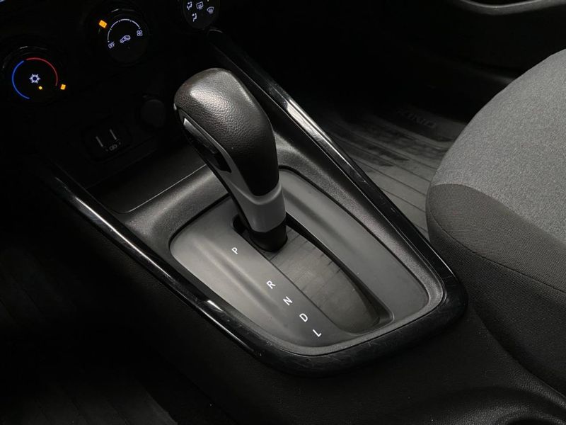 Chevrolet ONIX 1.0 TURBO FLEX PLUS AUTOMÁTICO 2021/2021 DRSUL SEMINOVOS CAXIAS DO SUL – LAJEADO – SANTA CRUZ DO SUL / Carros no Vale