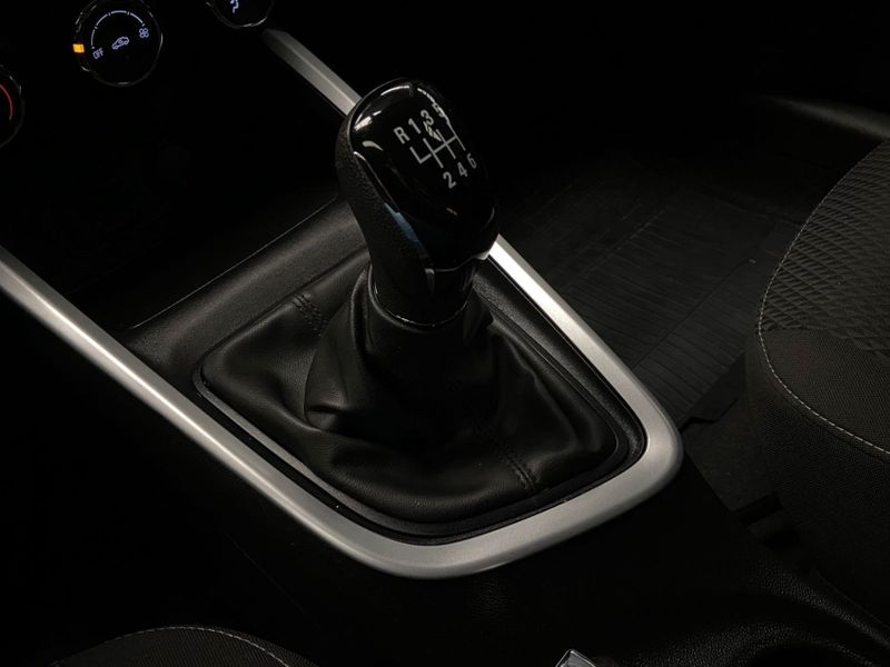 Chevrolet ONIX 1.0 TURBO FLEX PLUS LTZ MANUAL 2020/2021 DRSUL SEMINOVOS CAXIAS DO SUL – LAJEADO – SANTA CRUZ DO SUL / Carros no Vale
