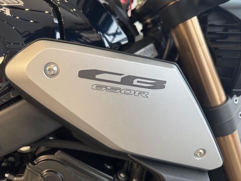 Honda Motos CB 650 R 2021/2021 DRSUL SEMINOVOS CAXIAS DO SUL – LAJEADO – SANTA CRUZ DO SUL / Carros no Vale