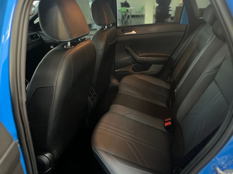 Volkswagen NIVUS 1.0 200 TSI TOTAL FLEX HIGHLINE AUTOMÁTICO 2025/2025 DRSUL SEMINOVOS CAXIAS DO SUL – LAJEADO – SANTA CRUZ DO SUL / Carros no Vale