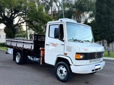 Mercedes-Benz 710 MB 710 2p Munck 2001/2001 CAMINHÕES & CAMIONETAS PASSO FUNDO / Carros no Vale