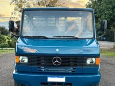 Mercedes-Benz 710 MB 710 Plus 2p Graneleira 2008/2009 CAMINHÕES & CAMIONETAS PASSO FUNDO / Carros no Vale
